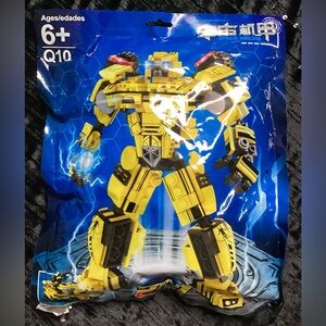 Space Mecha 2 In 1 Yellow Robot & Truck Construction Set